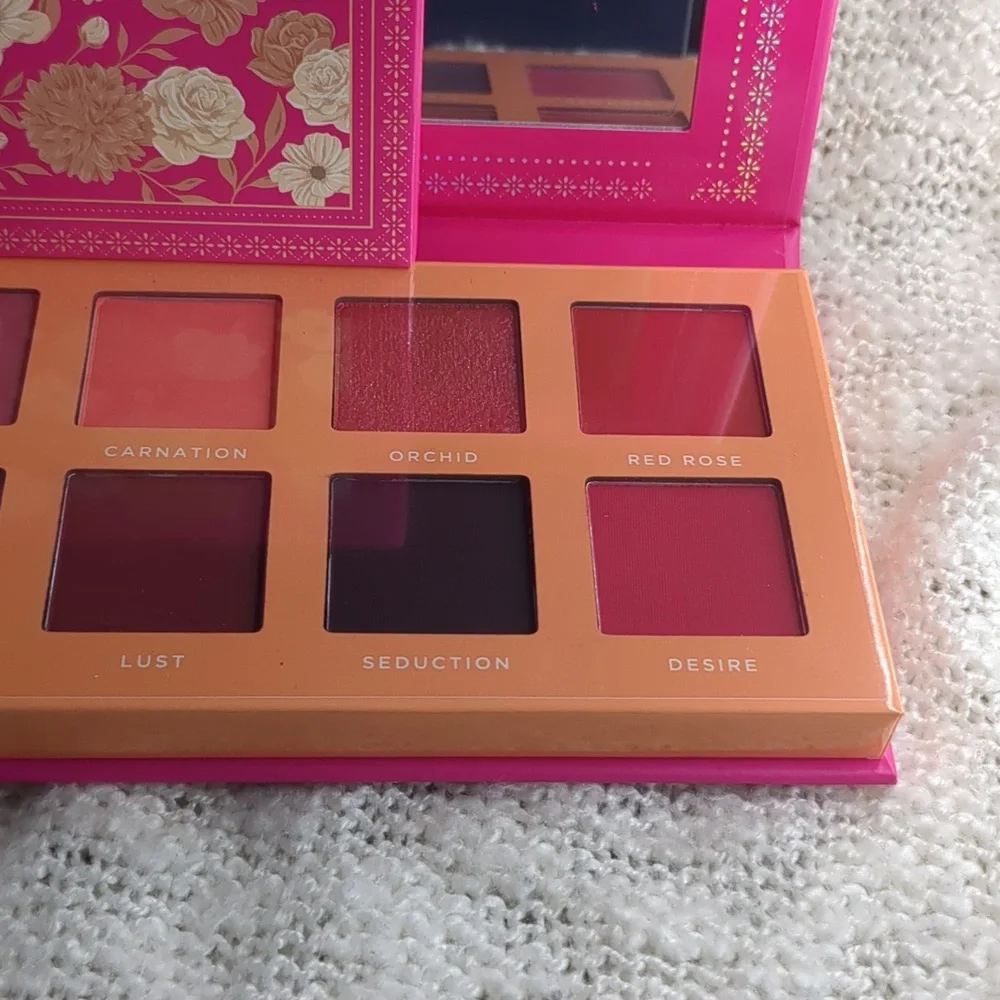 Ace Beautē Blossom Passion Palette, 19.2g/0.68oz - Picture 10 of 13